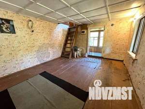 Дом 33м², 2-этажный, участок 6 сот.  