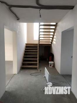 Дом 130м&sup2;, 2-этажный, участок 6 сот.  