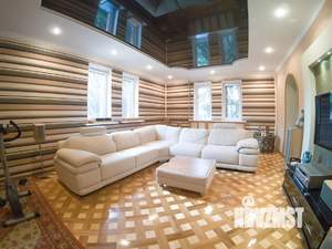 Дом 390м&sup2;, 3-этажный, участок 19 сот.  