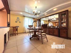 Дом 400м², 2-этажный, участок 19 сот.  