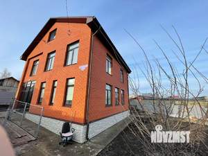 Коттедж 223м², 3-этажный, участок 6 сот.  
