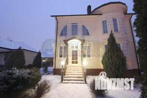 Коттедж 315м&sup2;, 3-этажный, участок 11 сот.  