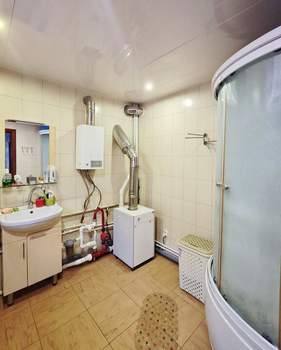 Дом 174м², 2-этажный, участок 8 сот.  