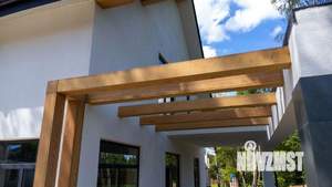 Дом 130м&sup2;, 2-этажный, участок 8 сот.  