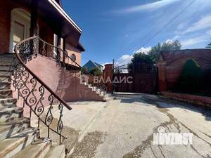 Дом 596м², 4-этажный, участок 20 сот.  