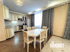 Дом 330м², 2-этажный, участок 12 сот.  