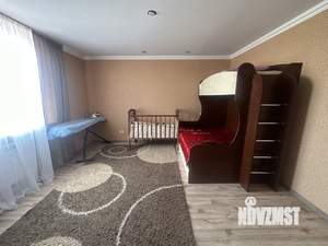 Коттедж 280м², 3-этажный, участок 10 сот.  