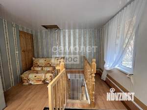 Дом 61м², 2-этажный, участок 5 сот.  