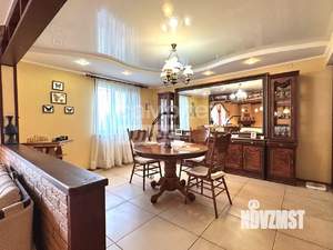 Дом 400м², 2-этажный, участок 19 сот.  
