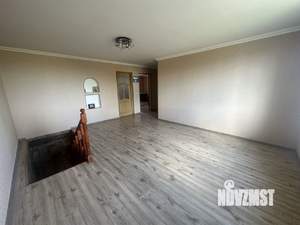 Коттедж 280м², 3-этажный, участок 10 сот.  
