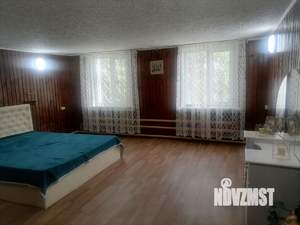 Дом 211м², 2-этажный, участок 8 сот.  