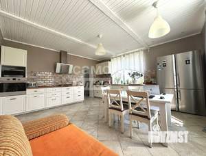 Дом 340м², 2-этажный, участок 15 сот.  