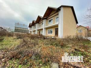 Таунхаус 180м², 2-этажный, участок 1 сот.  