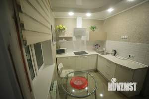 1-к квартира, посуточно, 39м2, 13/16 этаж