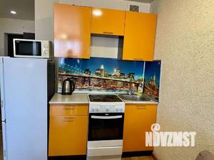 Студия квартира, посуточно, 35м2, 7/10 этаж