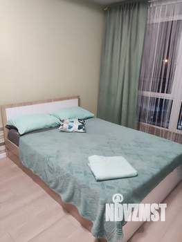 Студия квартира, посуточно, 30м2, 3/17 этаж