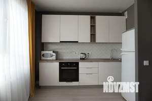 Студия квартира, посуточно, 35м2, 3/18 этаж