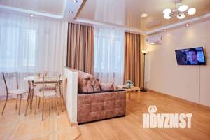 Студия квартира, посуточно, 40м2, 1/10 этаж