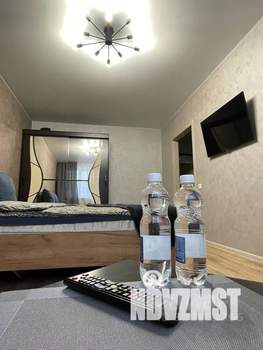 1-к квартира, посуточно, 39м2, 4/10 этаж