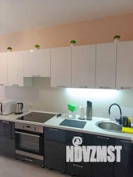 1-к квартира, посуточно, 37м2, 16/22 этаж