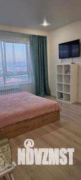 1-к квартира, посуточно, 36м2, 13/18 этаж