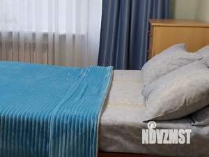 1-к квартира, посуточно, 40м2, 1/9 этаж