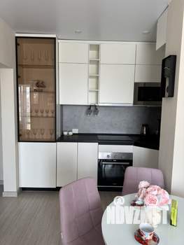 1-к квартира, посуточно, 35м2, 6/18 этаж