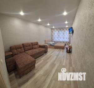 1-к квартира, посуточно, 35м2, 2/16 этаж