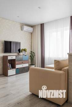 1-к квартира, посуточно, 44м2, 1/1 этаж