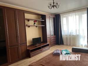 1-к квартира, посуточно, 39м2, 8/10 этаж