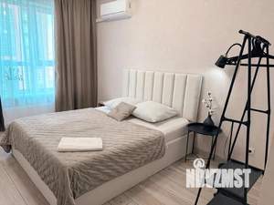 1-к квартира, посуточно, 42м2, 6/18 этаж