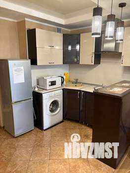 Студия квартира, посуточно, 33м2, 4/10 этаж