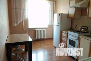 1-к квартира, посуточно, 38м2, 8/10 этаж