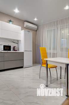 Студия квартира, посуточно, 54м2, 3/16 этаж