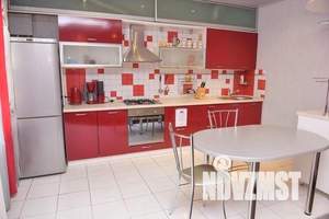 2-к квартира, посуточно, 92м2, 3/6 этаж