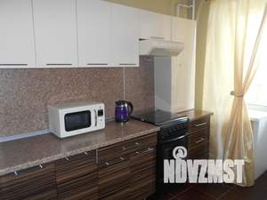 1-к квартира, посуточно, 35м2, 4/10 этаж