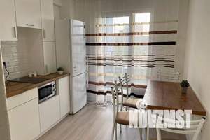 1-к квартира, посуточно, 40м2, 6/18 этаж