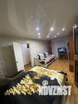 1-к квартира, посуточно, 40м2, 8/10 этаж