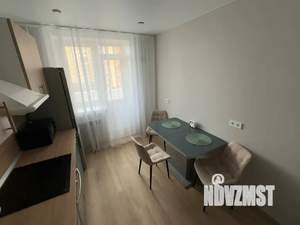 1-к квартира, посуточно, 38м2, 4/10 этаж