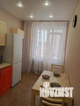 1-к квартира, посуточно, 39м2, 4/15 этаж