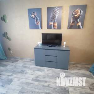 Студия квартира, посуточно, 38м2, 7/10 этаж