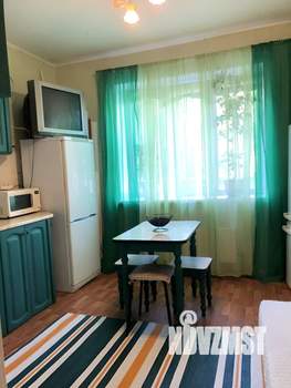 1-к квартира, посуточно, 48м2, 2/18 этаж