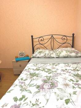 2-к квартира, посуточно, 50м2, 1/1 этаж