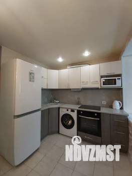 Студия квартира, посуточно, 40м2, 10/10 этаж