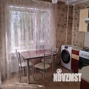 1-к квартира, посуточно, 38м2, 1/9 этаж