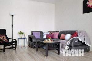 1-к квартира, посуточно, 48м2, 1/1 этаж