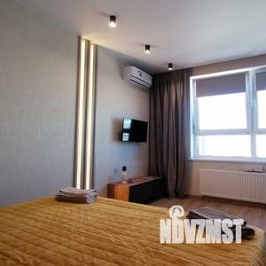 Студия квартира, посуточно, 35м2, 10/12 этаж