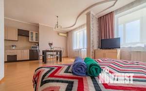 1-к квартира, посуточно, 58м2, 1/1 этаж