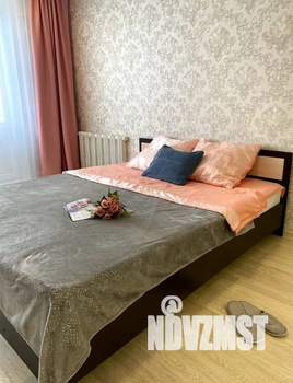 1-к квартира, посуточно, 38м2, 3/9 этаж