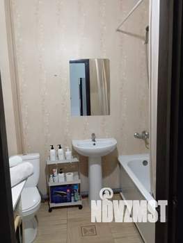 Студия квартира, посуточно, 30м2, 10/22 этаж